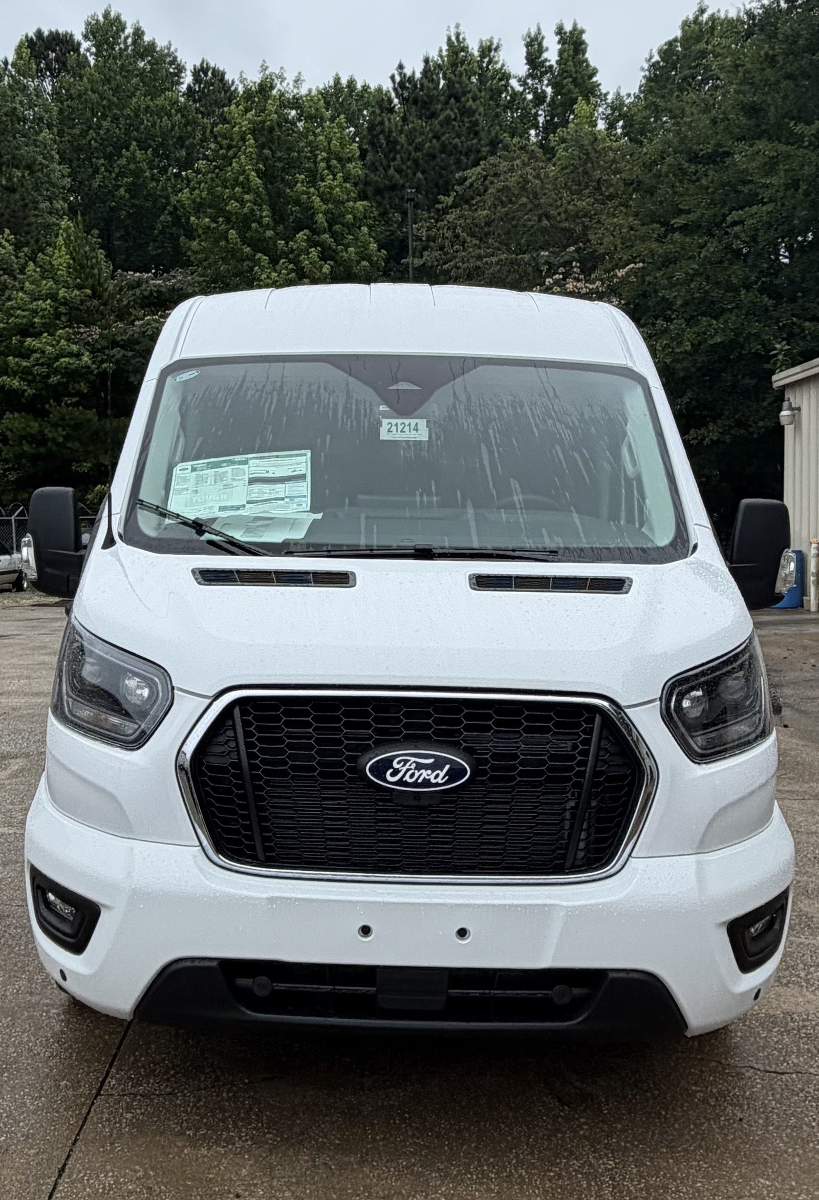 2026 Ford Transit Passenger Wagon T-350 148 MED ROOF XL RW