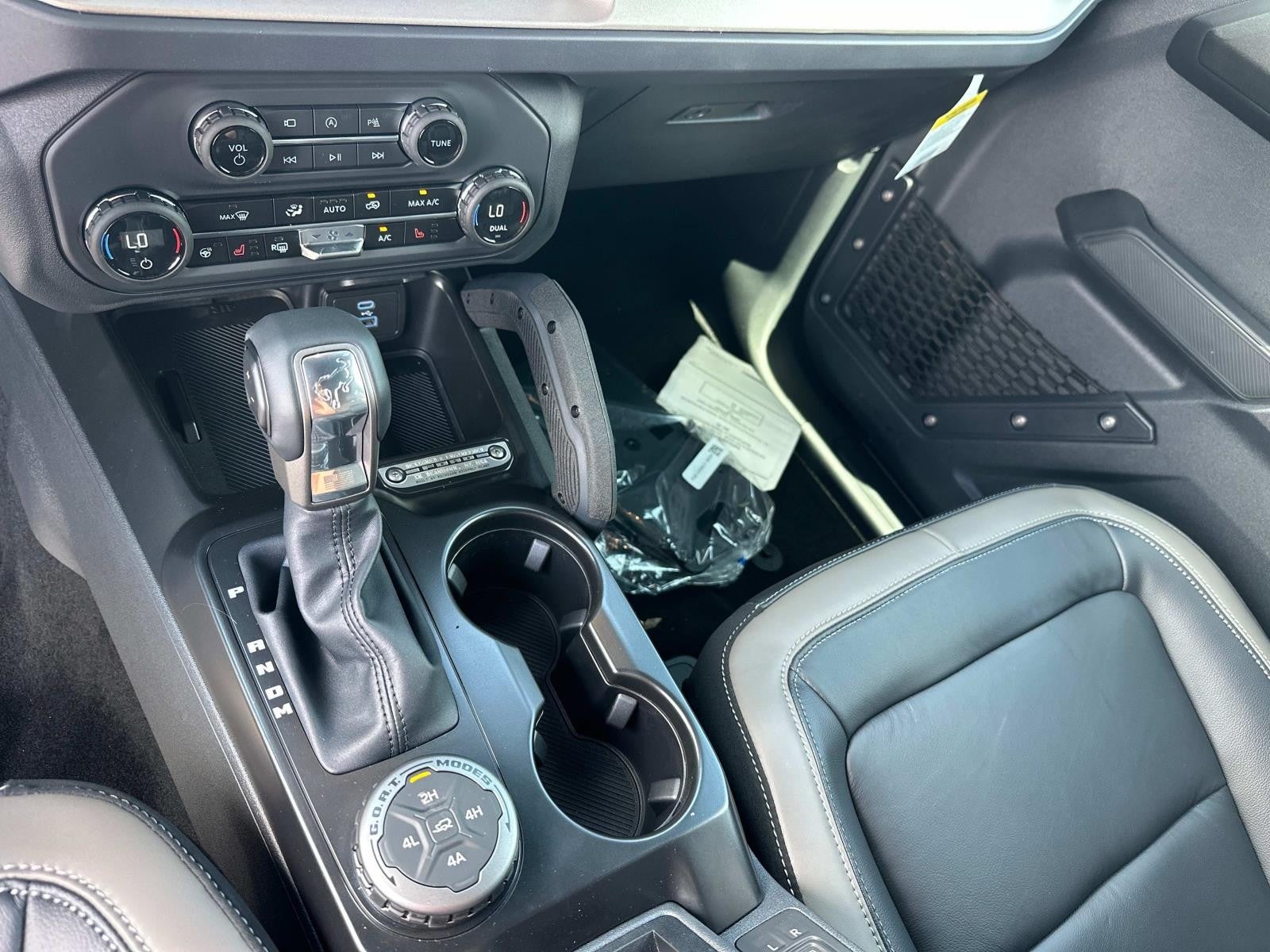 2025 Ford Bronco OUTER BANKS 4 DOOR 4X4