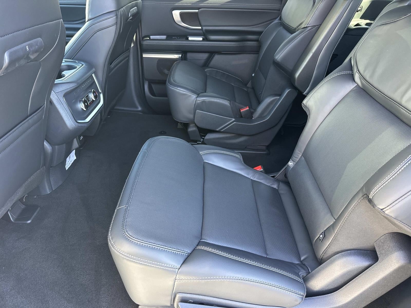 2026 Ford Expedition Max PLATINUM 4X4