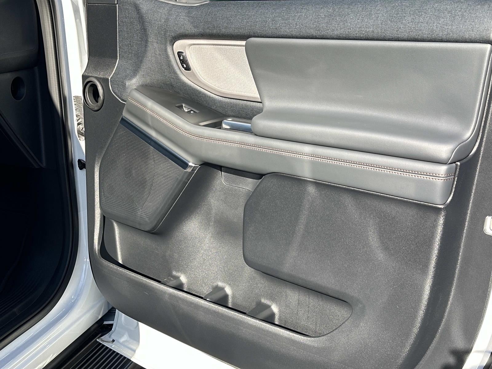 2025 Ford Expedition ACTIVE 4X2