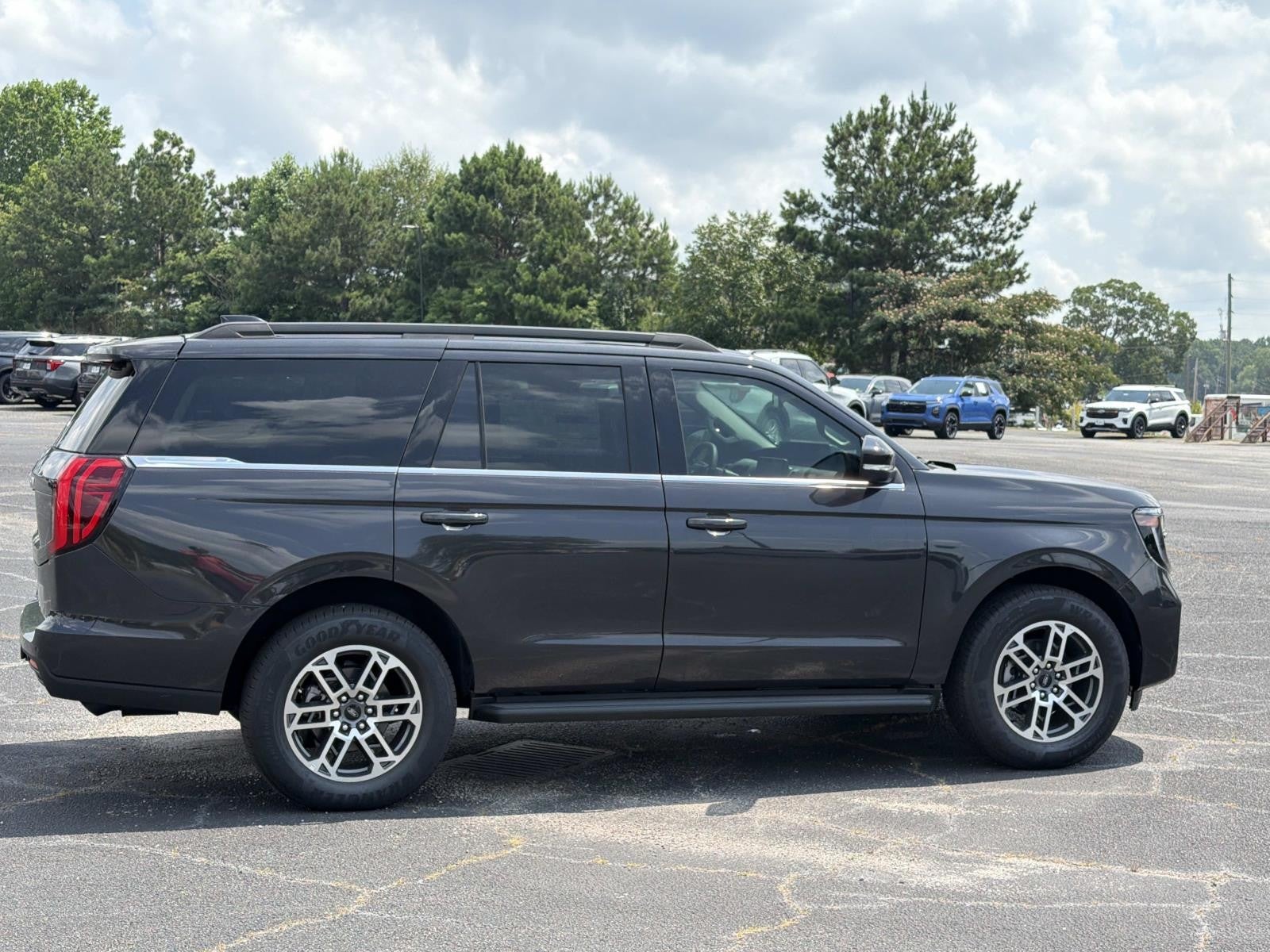 2026 Ford Expedition ACTIVE 4X2