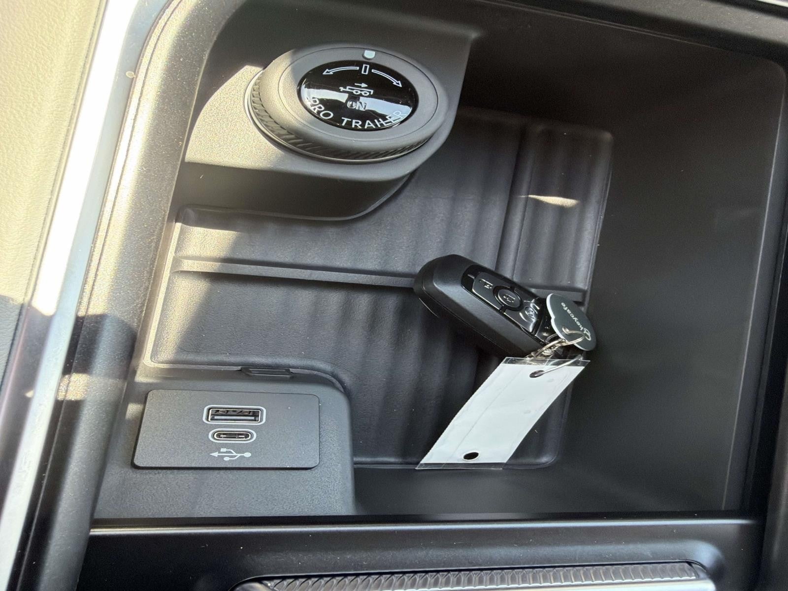 2026 Ford Expedition ACTIVE 4X2