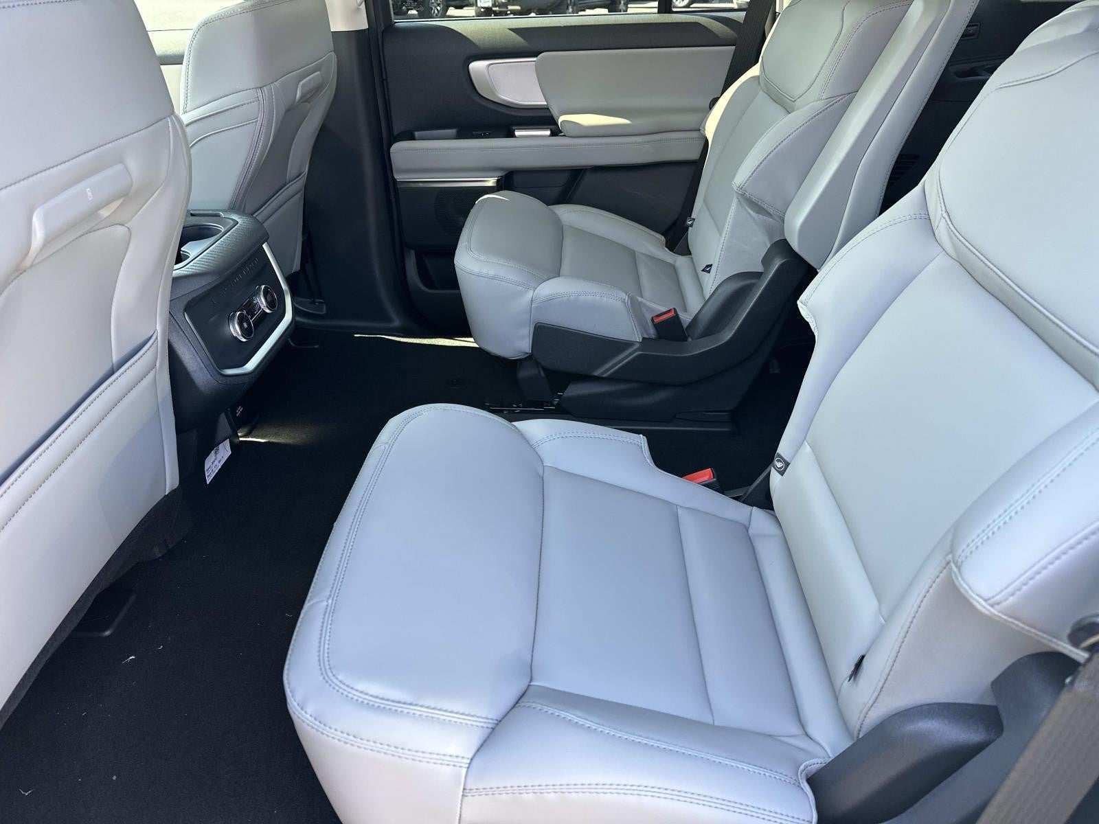 2026 Ford Expedition ACTIVE 4X2