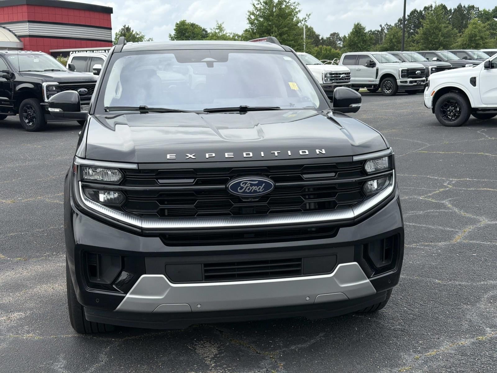 2025 Ford Expedition Platinum