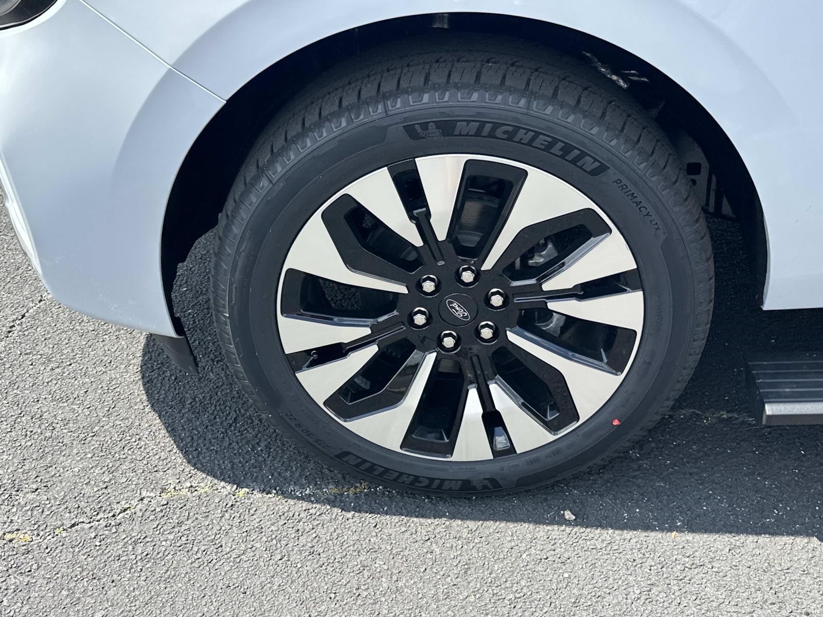 2026 Ford Expedition PLATINUM 4X4