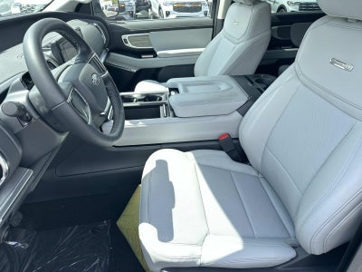 2026 Ford Expedition PLATINUM 4X4