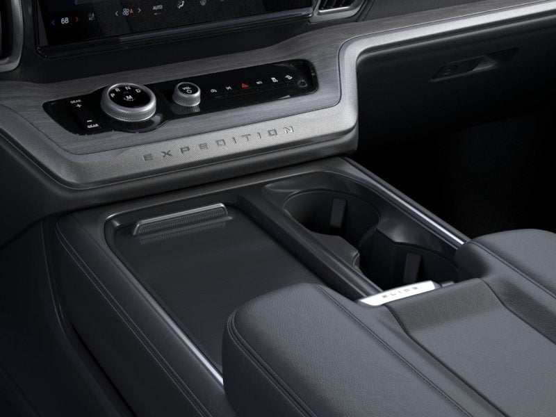 2026 Ford Expedition PLATINUM 4X4