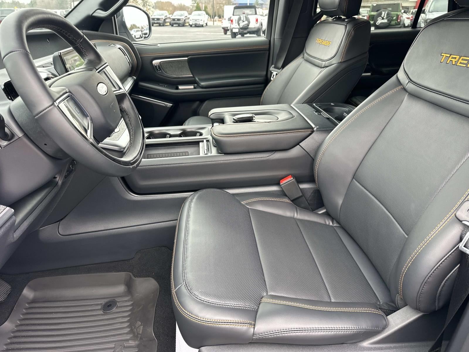 2025 Ford Expedition TREMOR 4X4 PUG PACKAGE