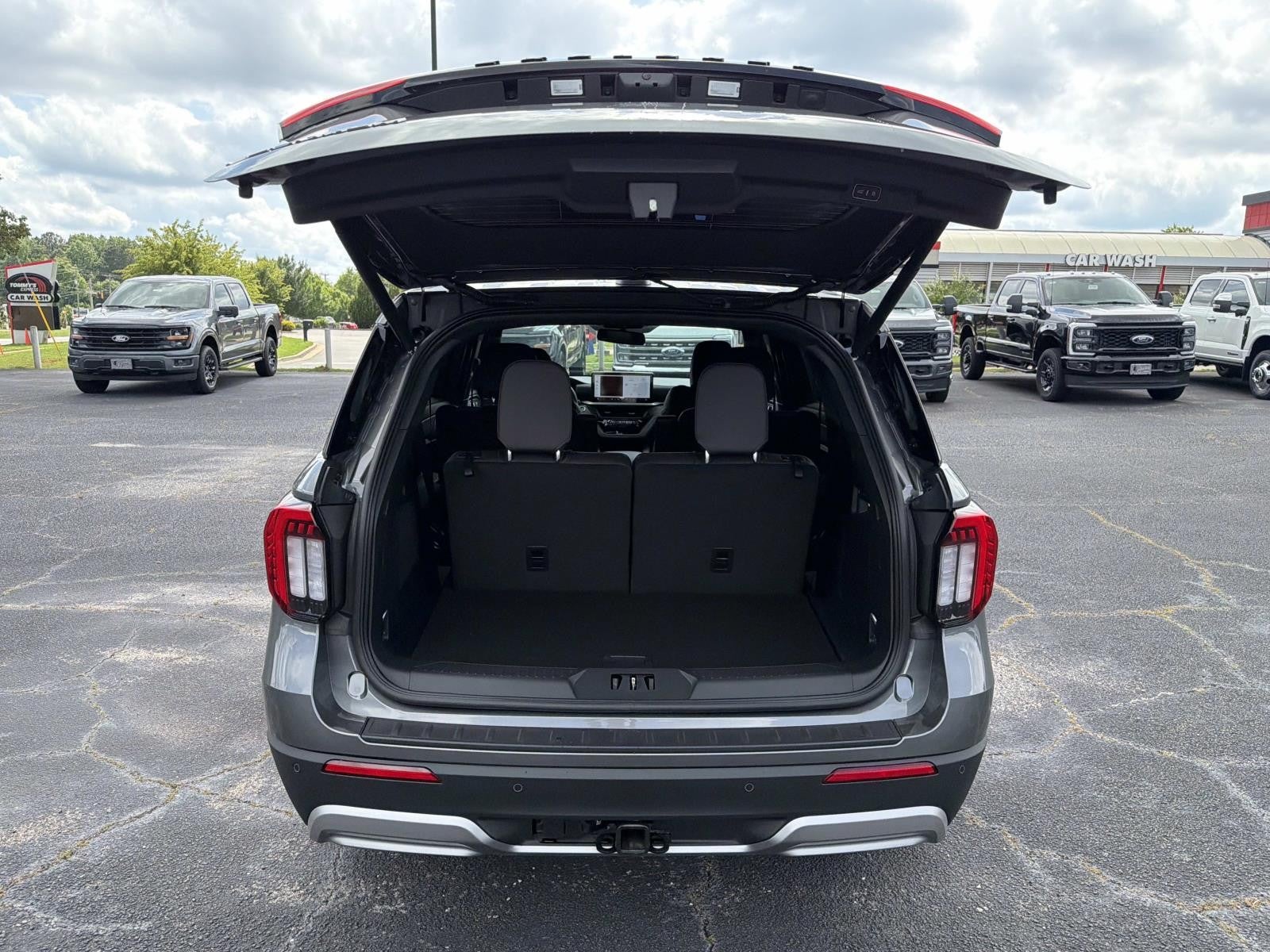 2026 Ford Explorer PLATINUM RWD