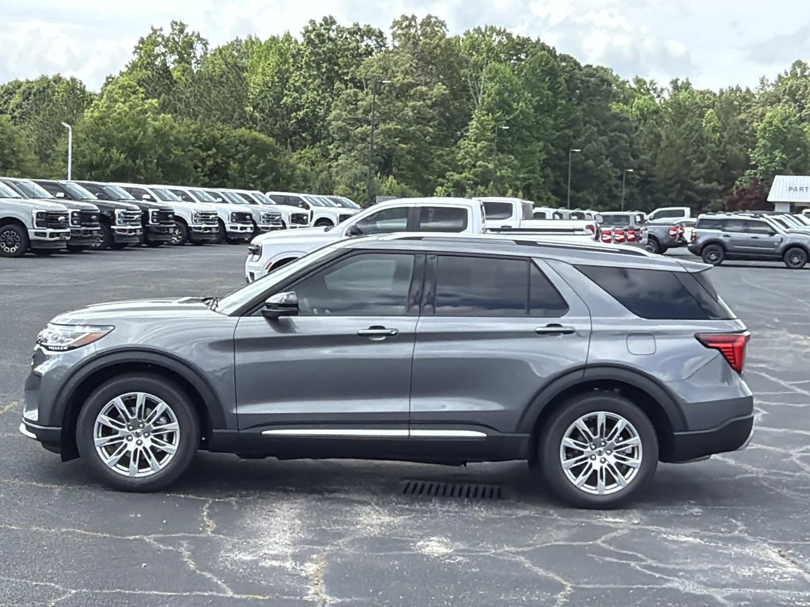 2026 Ford Explorer PLATINUM RWD