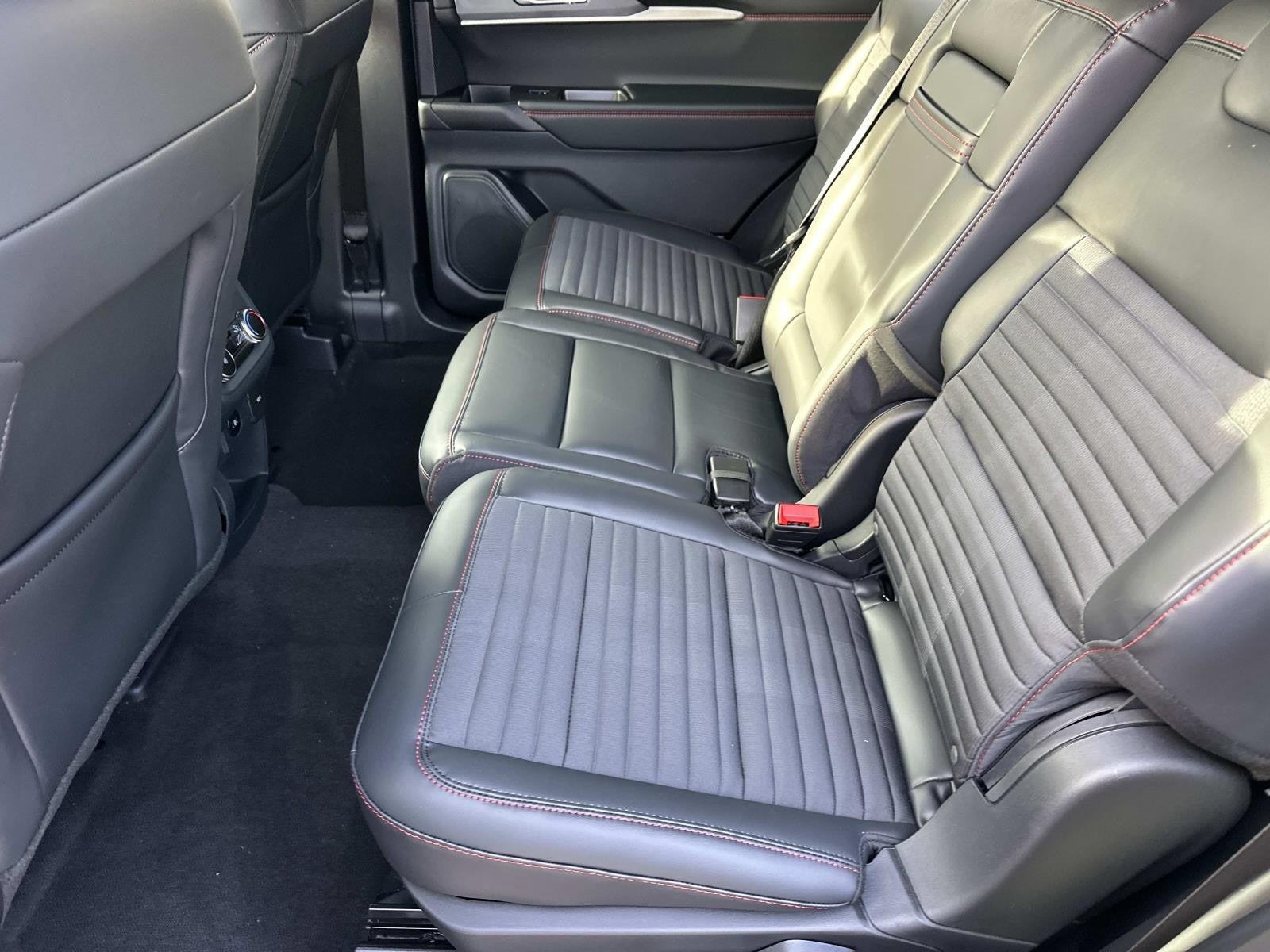 2026 Ford Explorer ST-LINE RWD