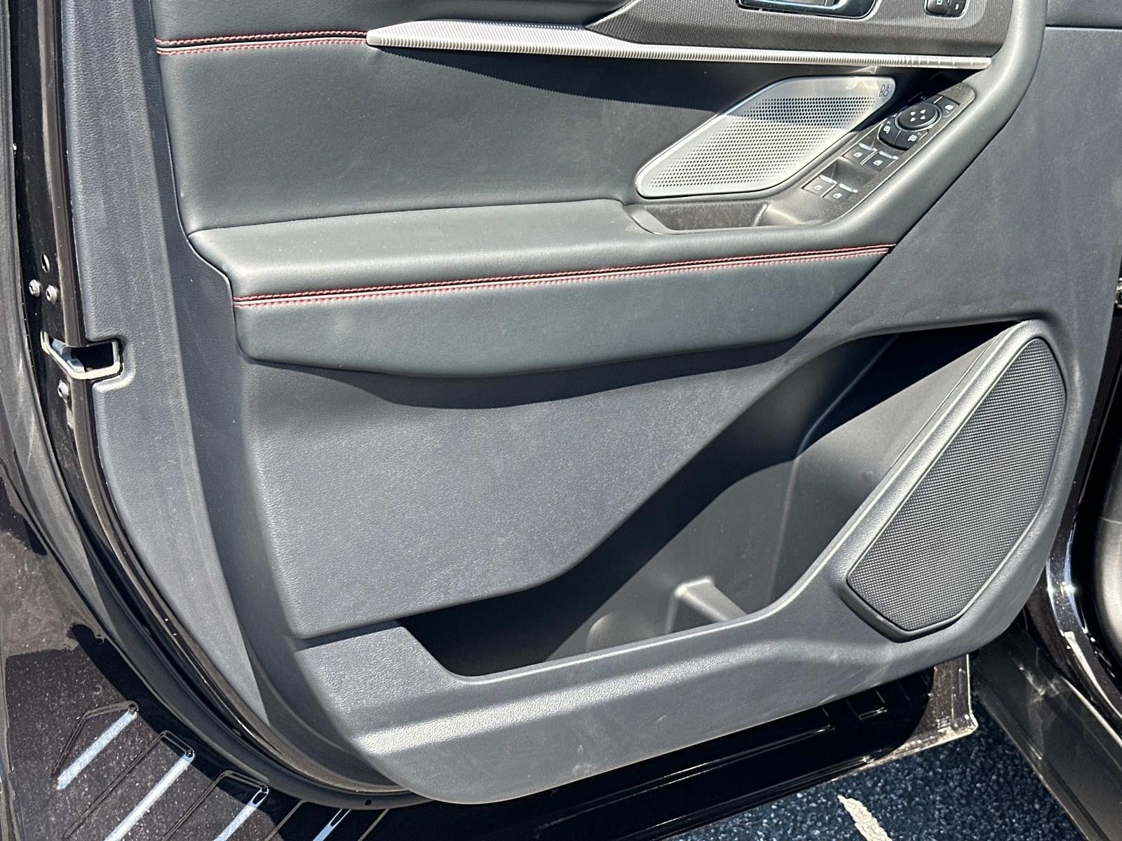 2025 Ford Explorer ST RWD