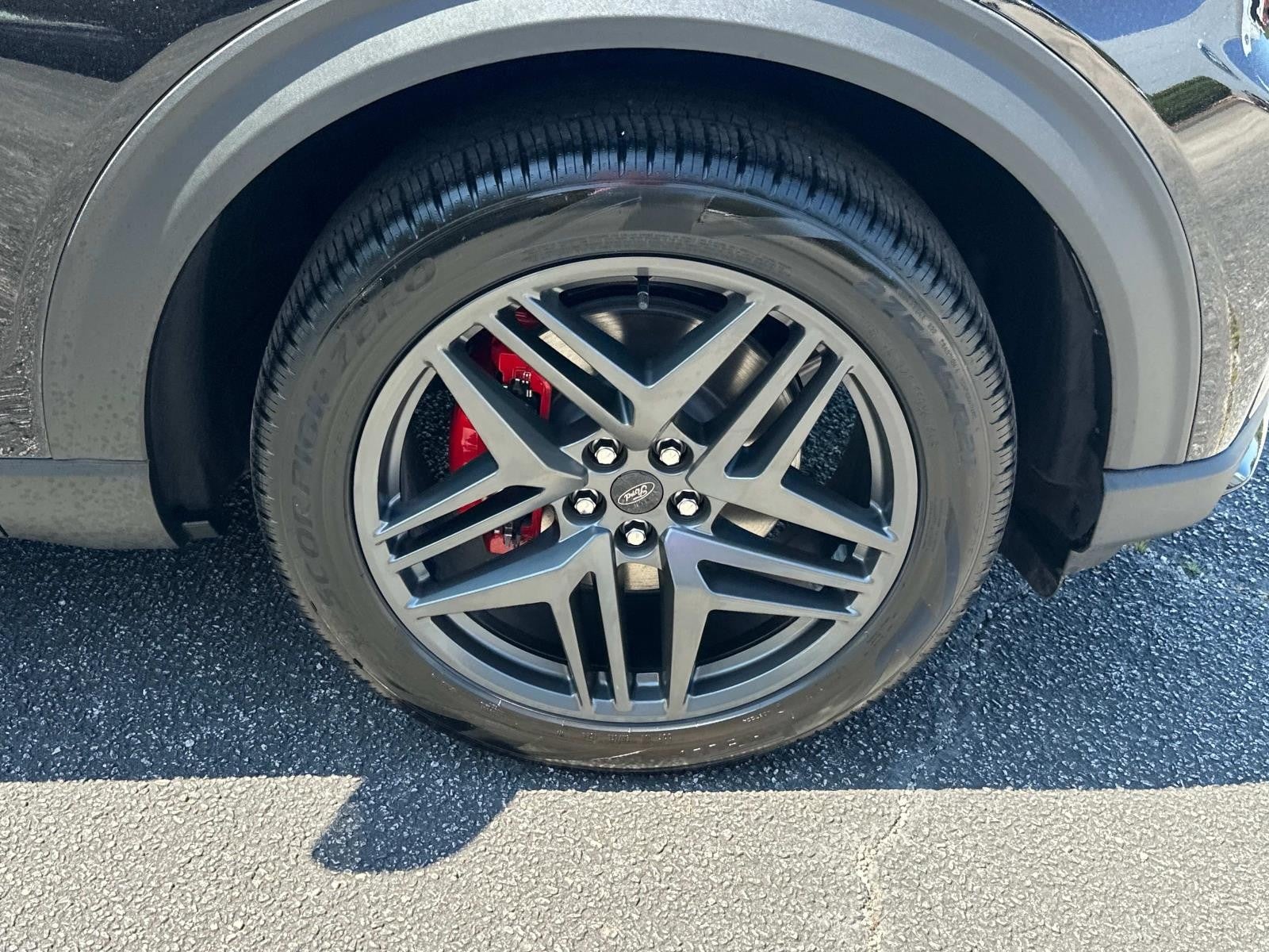 2025 Ford Explorer ST RWD