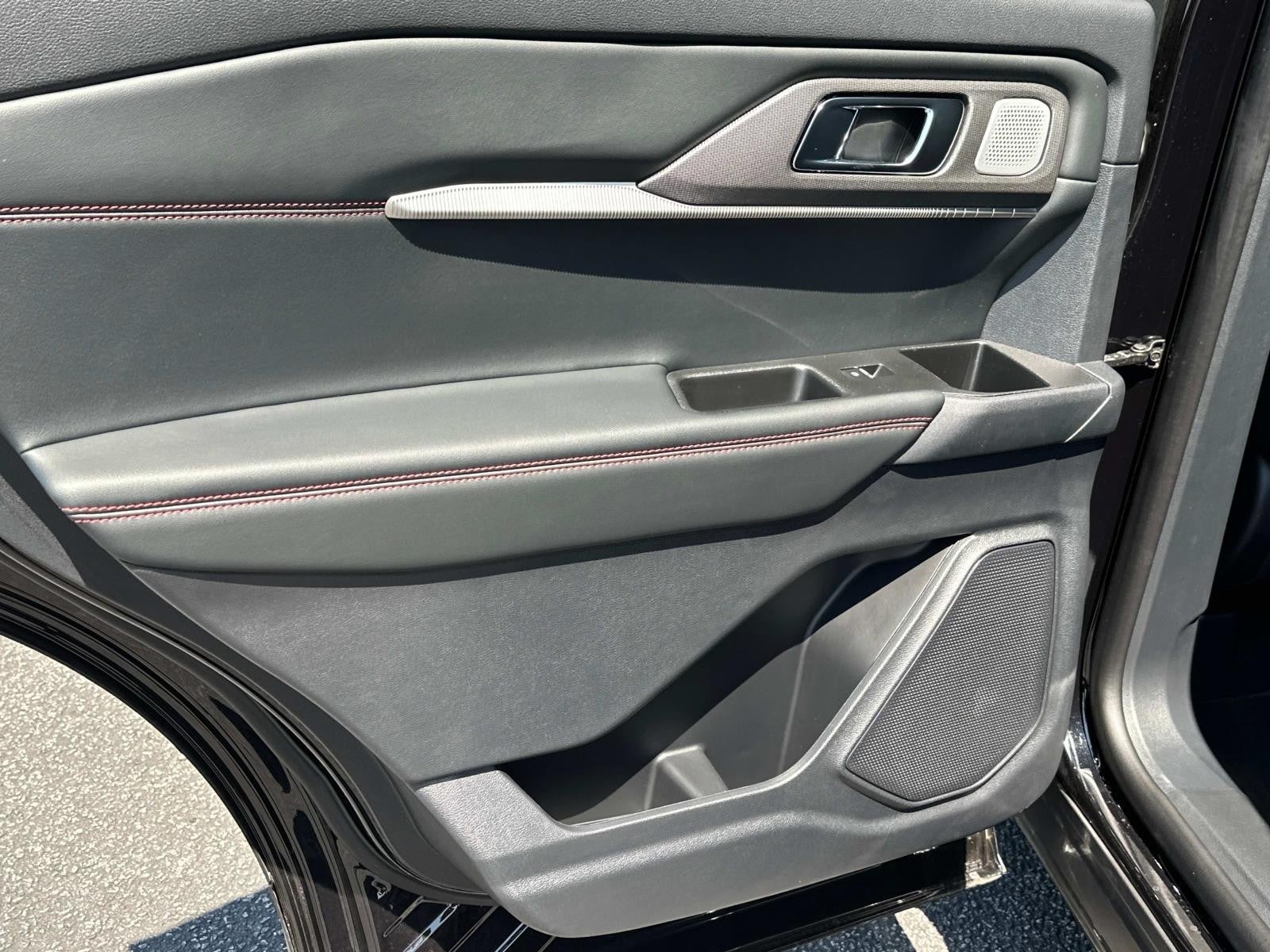 2025 Ford Explorer ST RWD