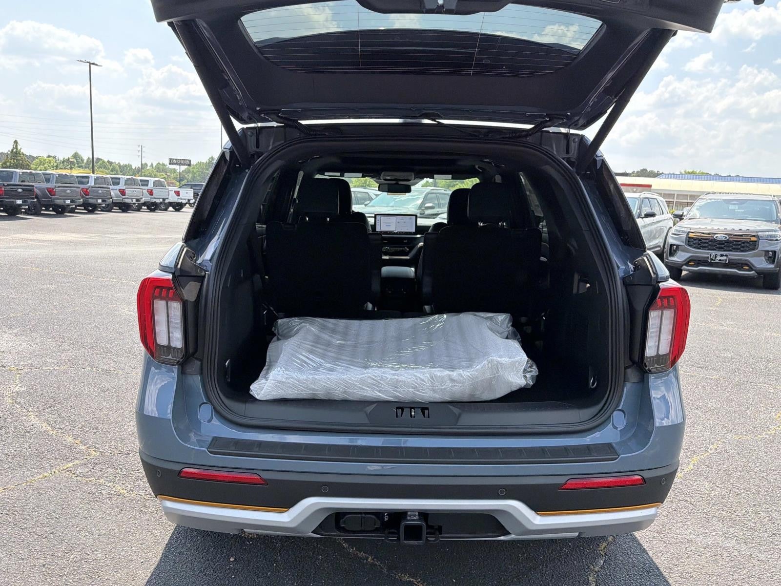 2026 Ford Explorer TREMOR 4WD