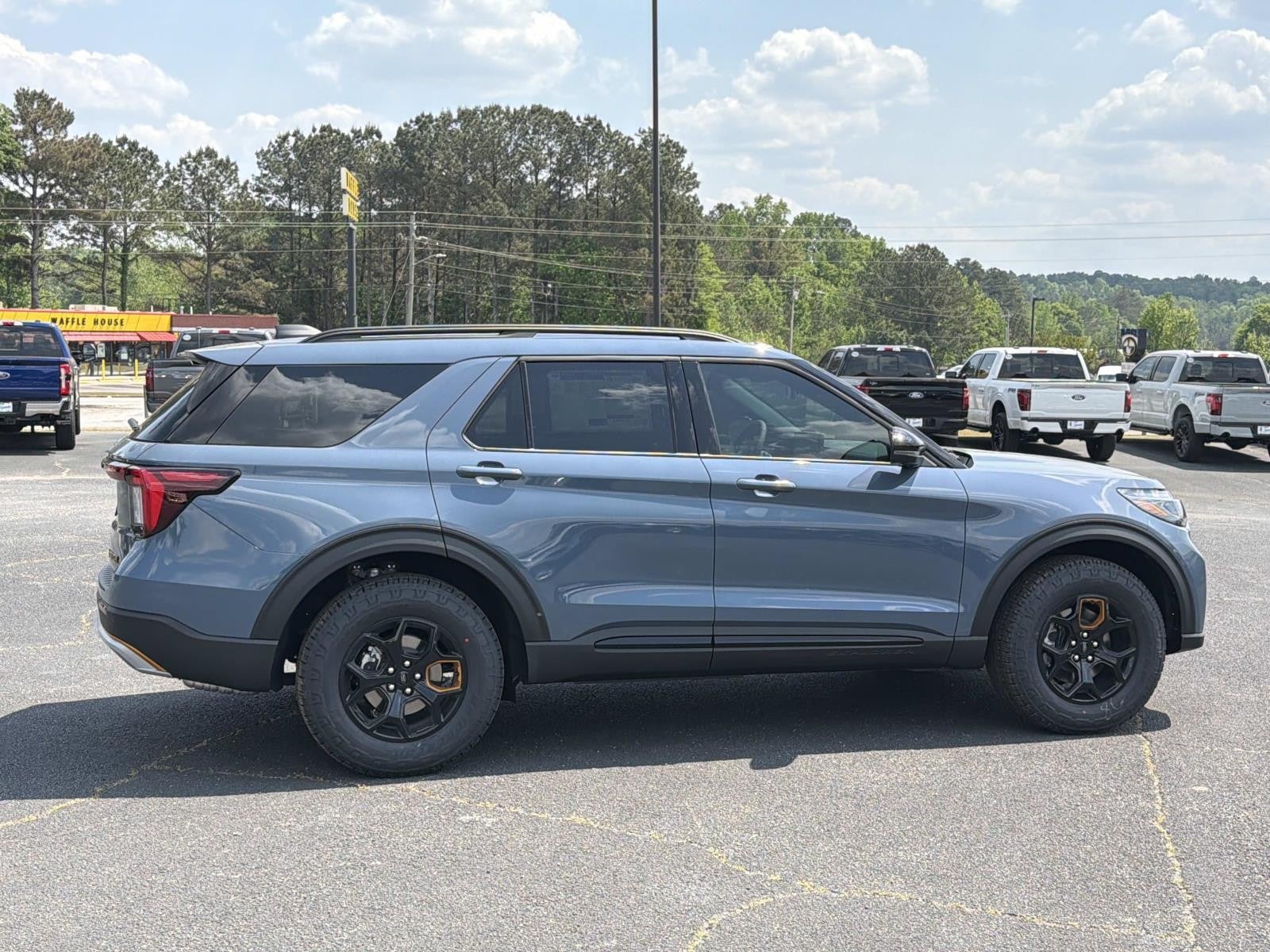 2026 Ford Explorer TREMOR 4WD