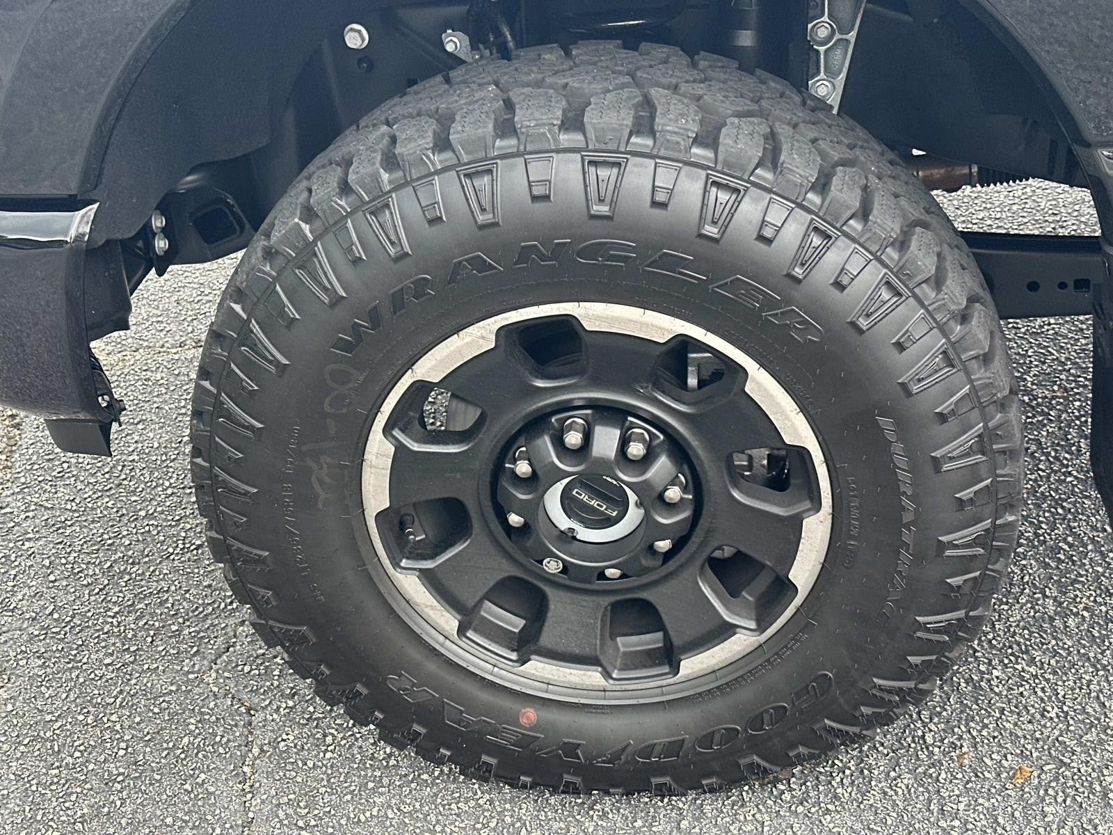 2025 Ford Super Duty F-250 SRW LARIAT 4WD CREW CAB 6.75'