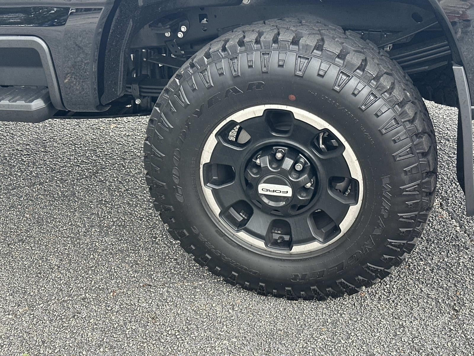 2025 Ford Super Duty F-250 SRW LARIAT 4WD CREW CAB 6.75'