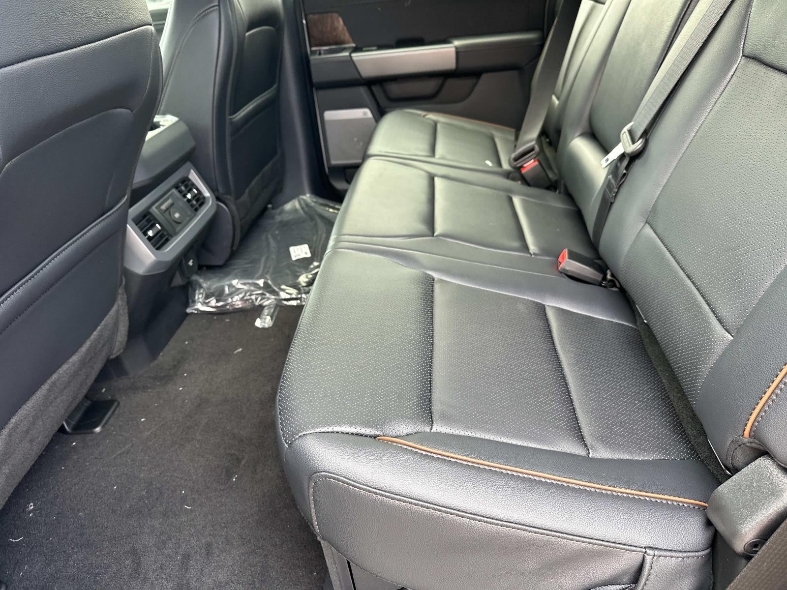 2026 Ford Super Duty F-250 SRW LARIAT 4WD CREW CAB 6.75'