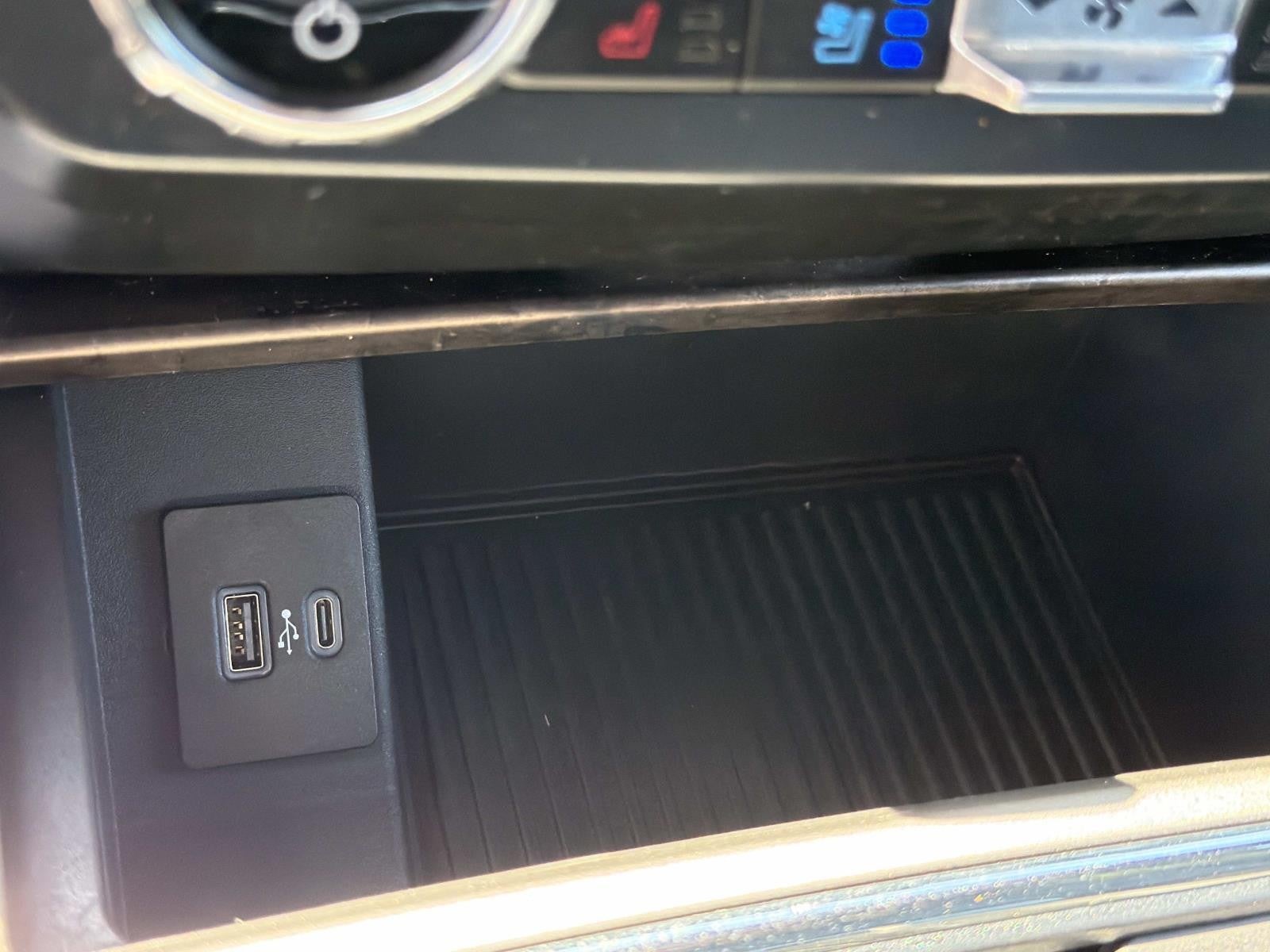 2022 Ford Super Duty F-250 SRW LARIAT