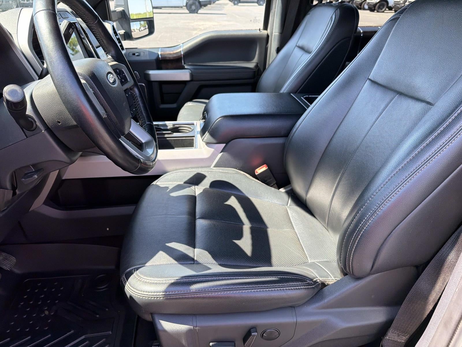 2022 Ford Super Duty F-250 SRW LARIAT