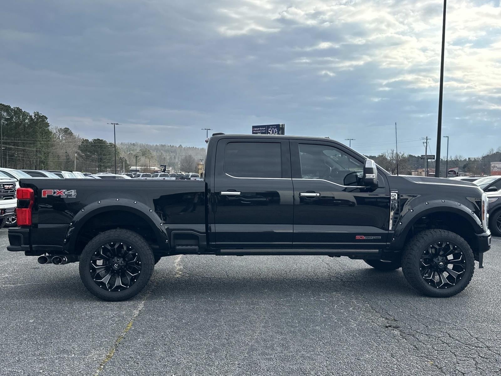 2024 Ford Super Duty F-350 SRW Limited