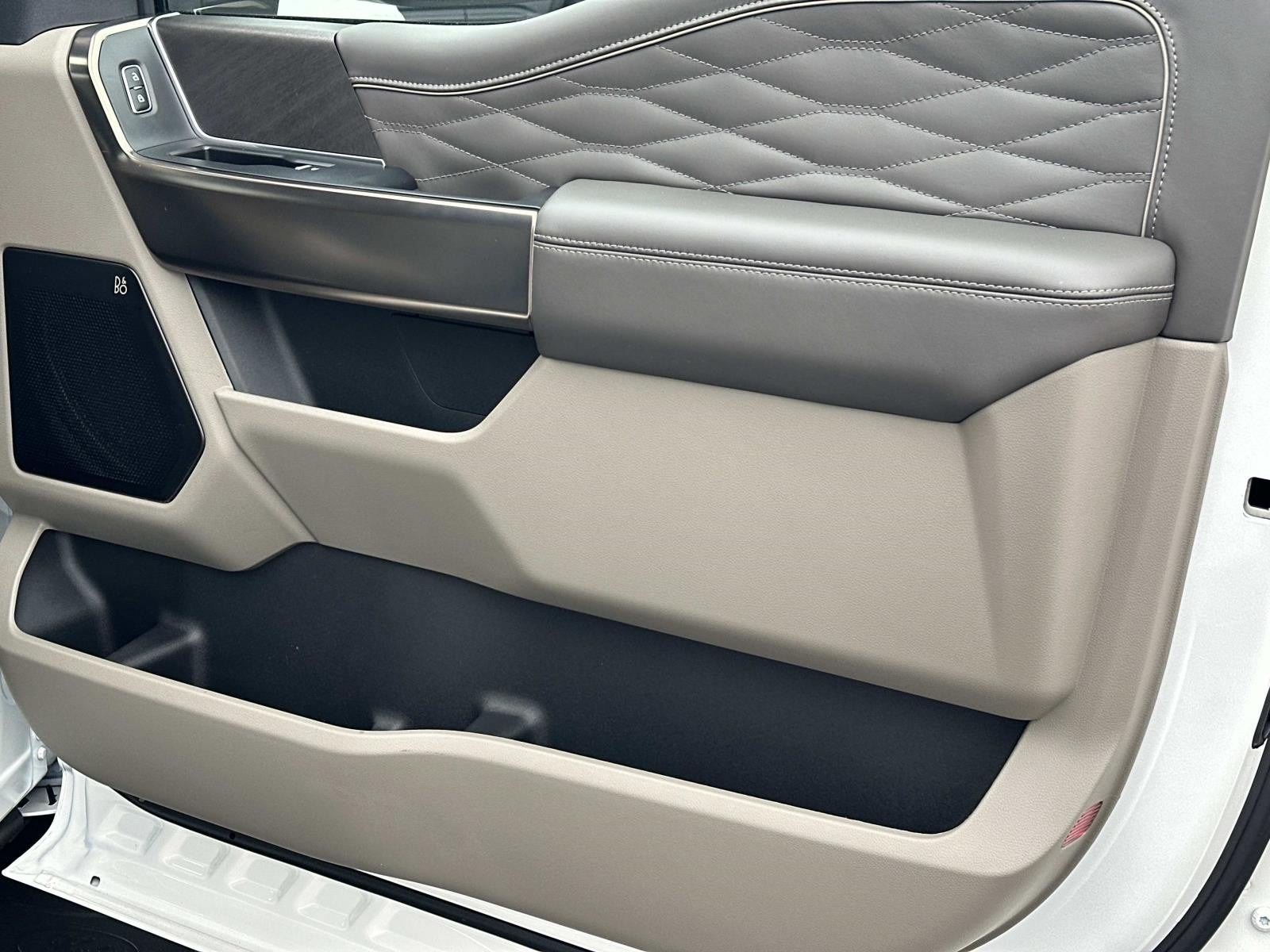 2026 Ford Super Duty F-350 DRW PLATINUM 4WD CREW CAB 8'