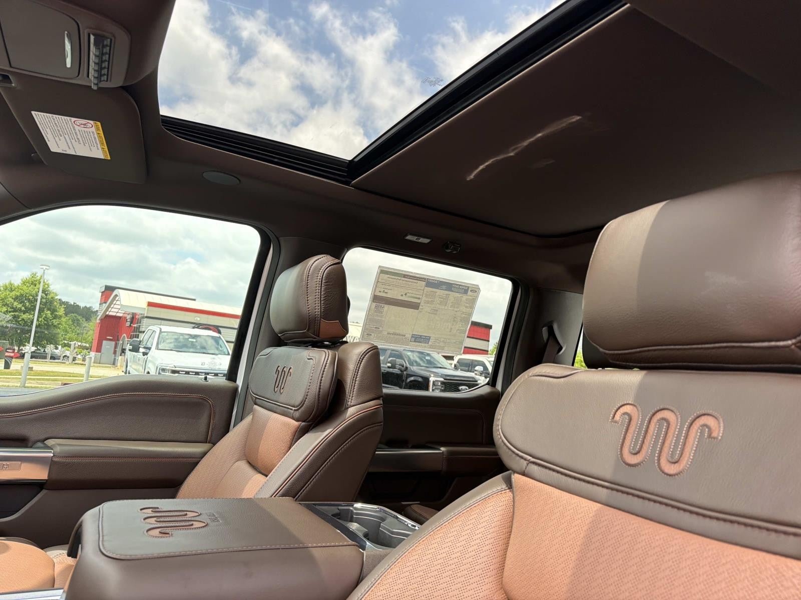2026 Ford Super Duty F-350 DRW KING RANCH 4WD CREW CAB 8
