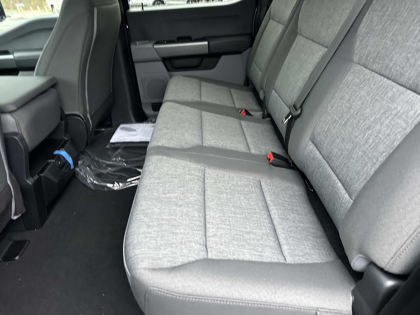 2026 Ford Super Duty F-350 DRW XL 4WD CREW CAB 8' BOX