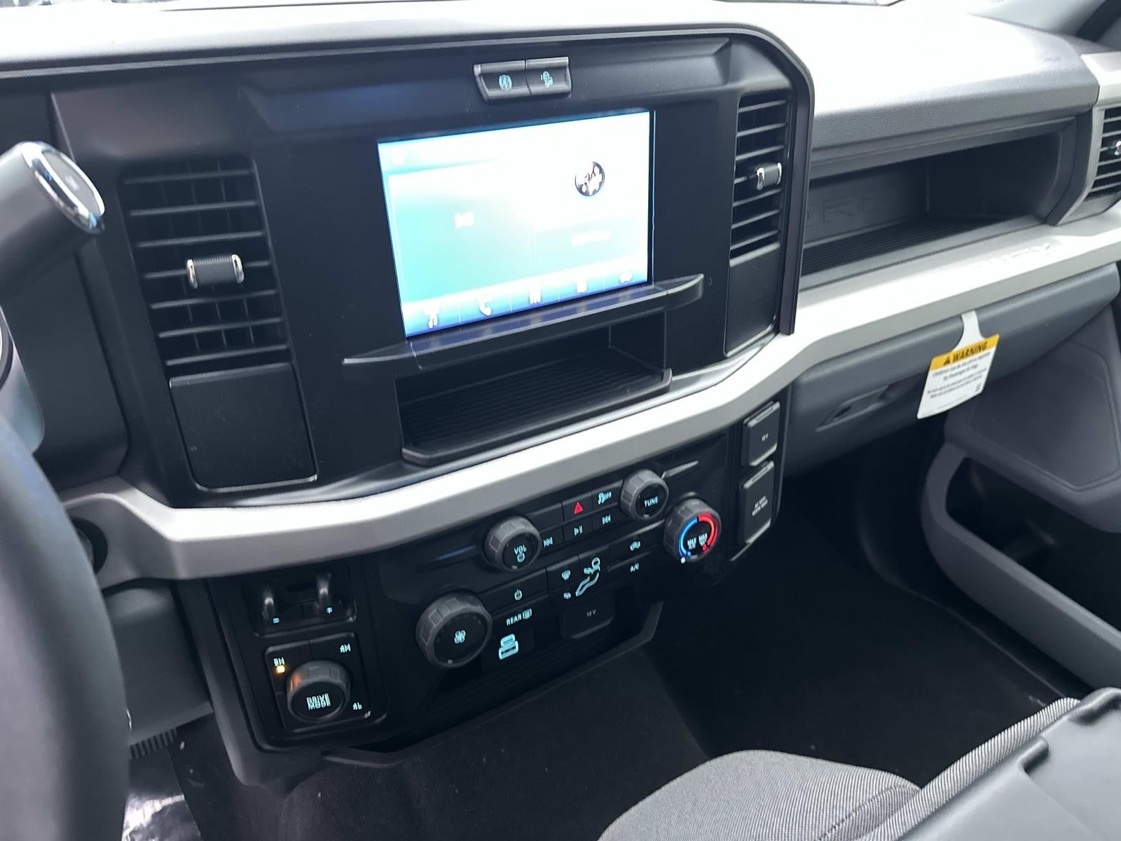 2026 Ford Super Duty F-350 DRW XL 4WD CREW CAB 8' BOX