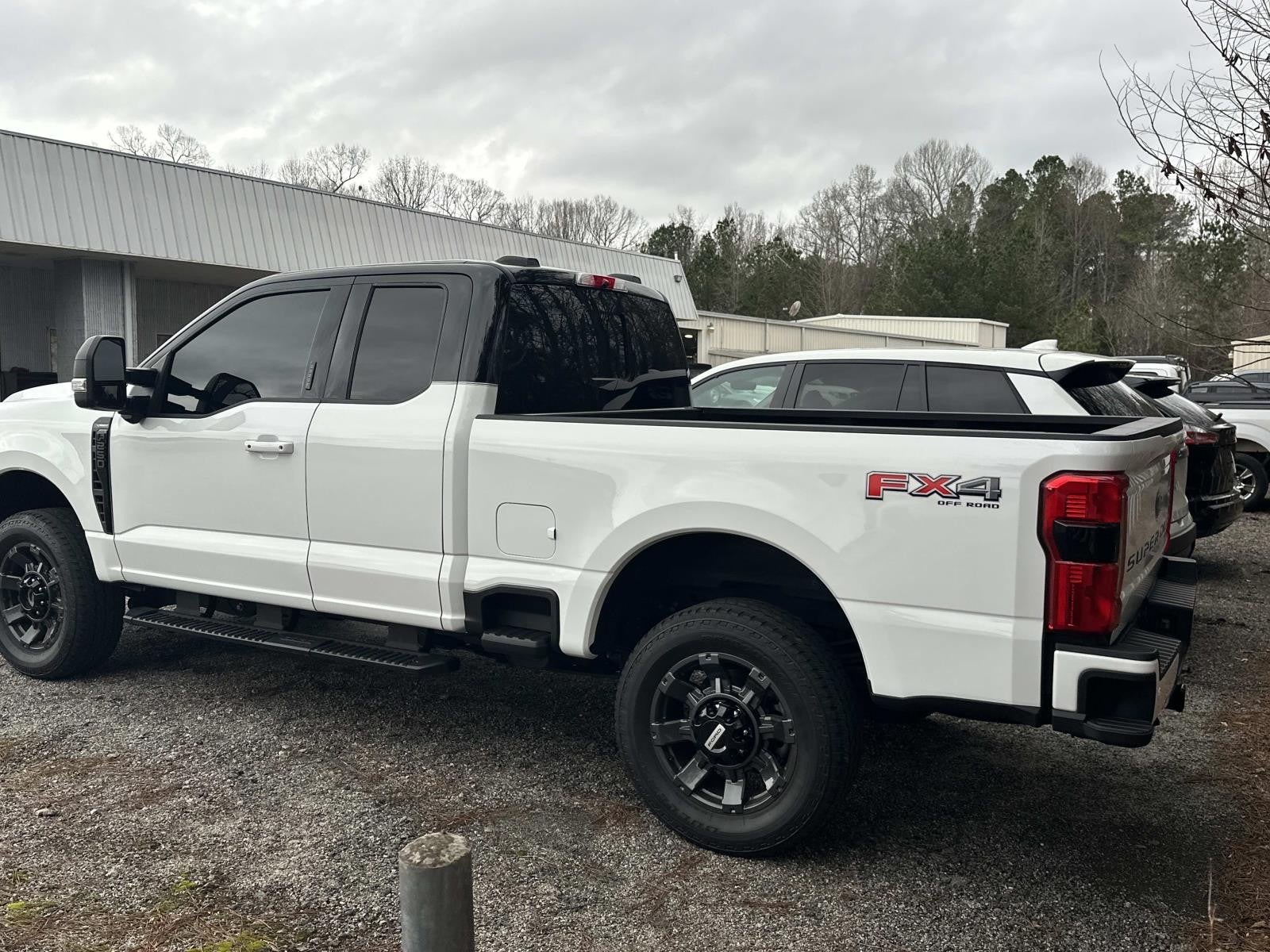 2023 Ford Super Duty F-250 SRW LARIAT
