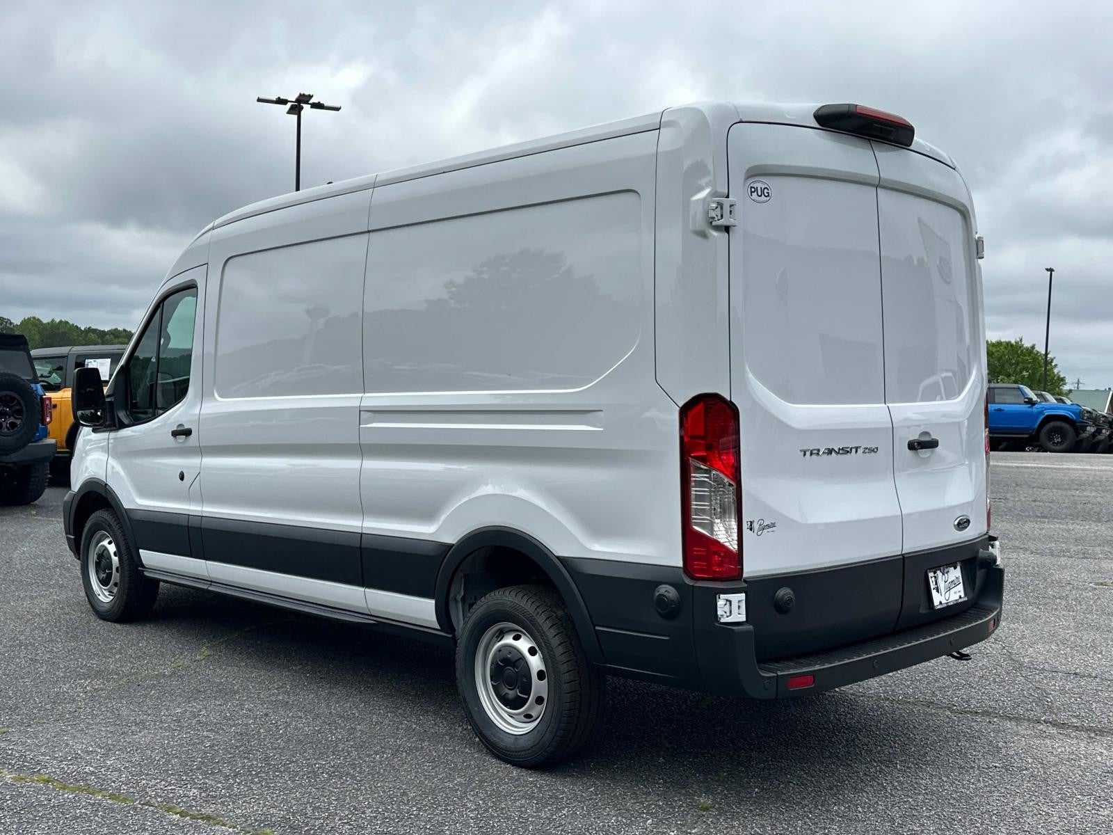 2025 Ford Transit Cargo Van T-250 148 MED RF 9070 GV