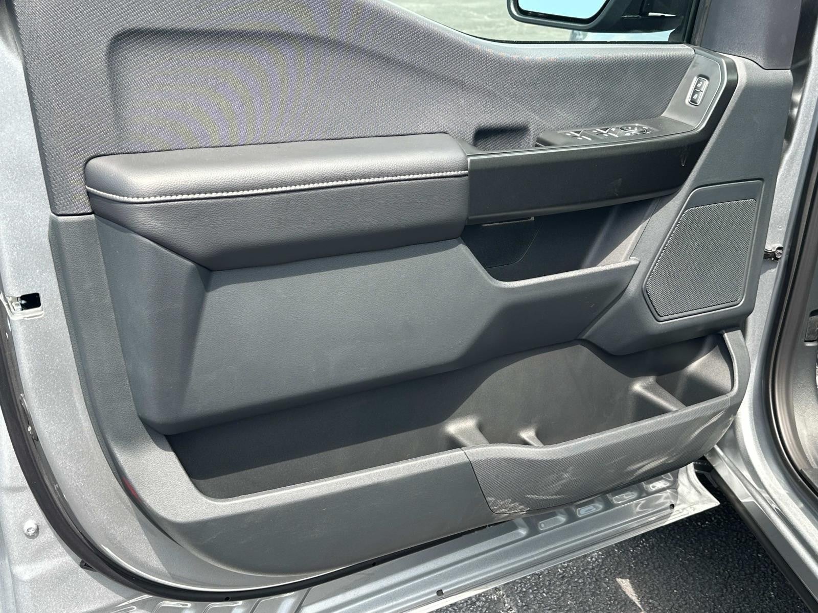 2025 Ford F-150 STX 4WD SUPERCREW 5.5' BO