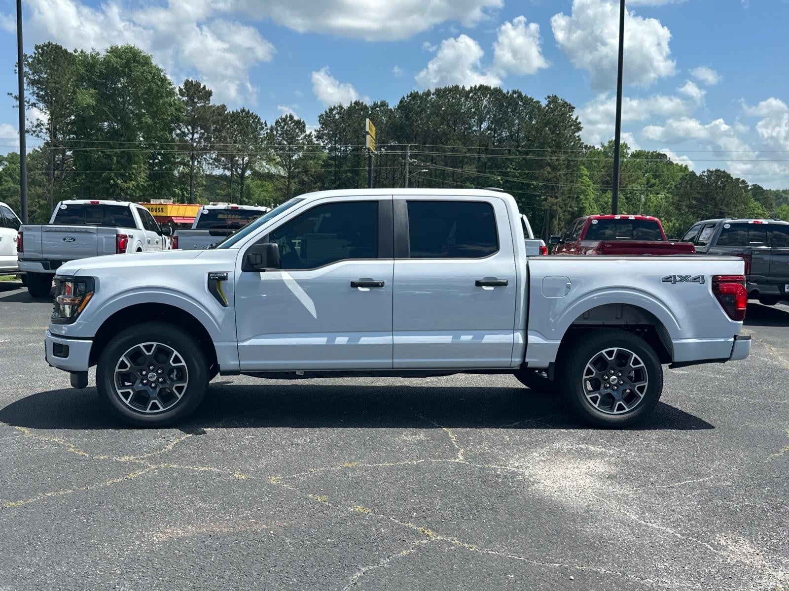 2025 Ford F-150 STX 4WD SUPERCREW 5.5' BO