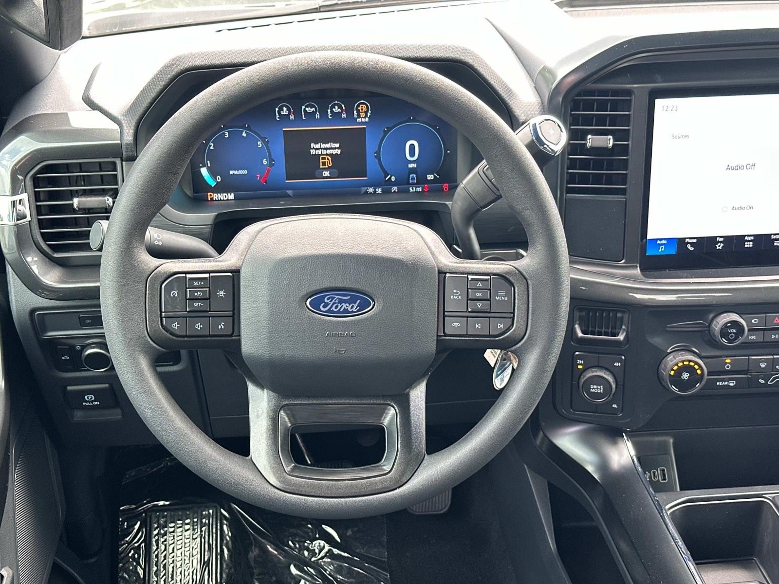 2025 Ford F-150 STX 4WD SUPERCREW 5.5' BO