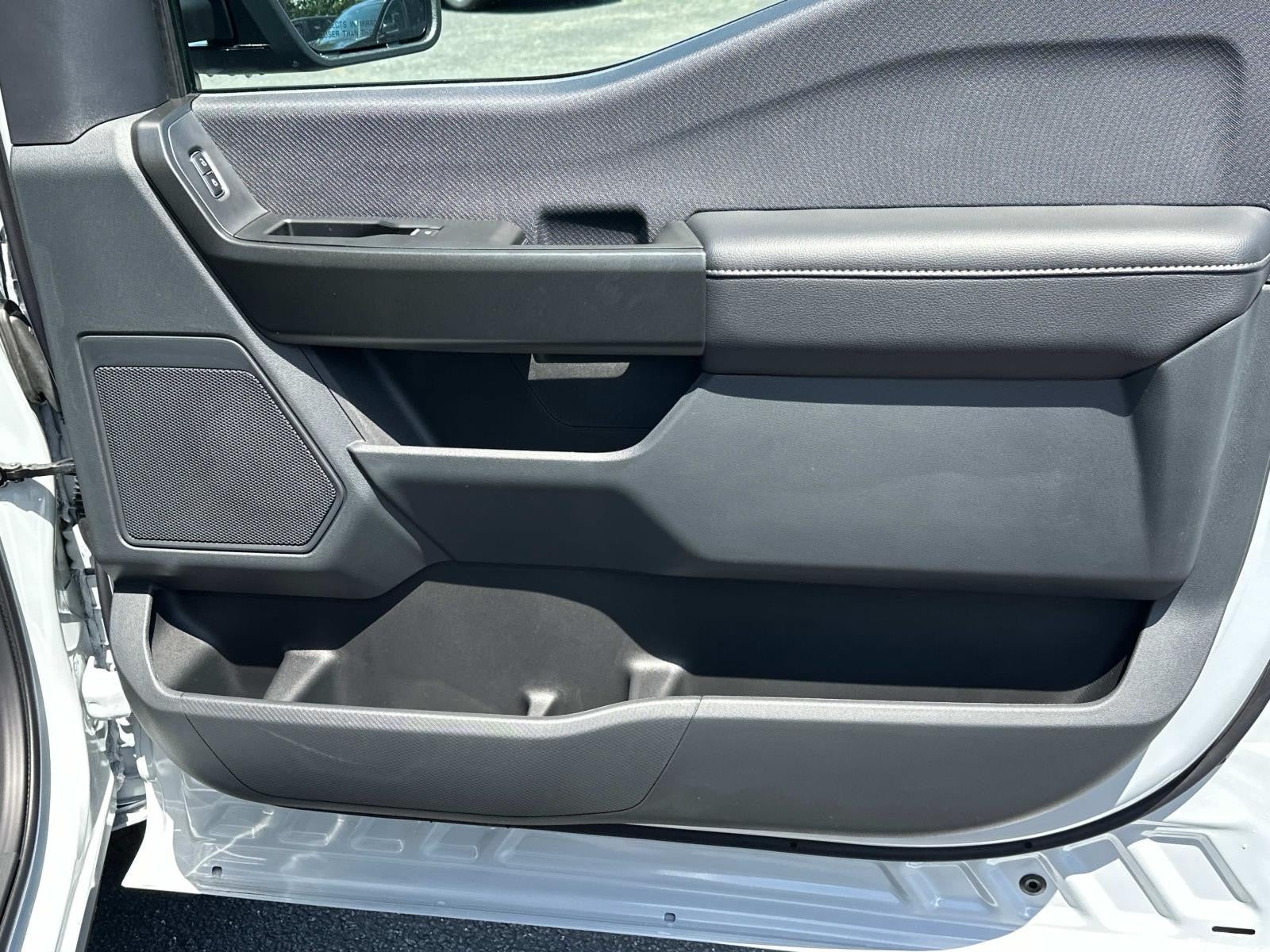 2025 Ford F-150 STX 4WD SUPERCREW 5.5' BO