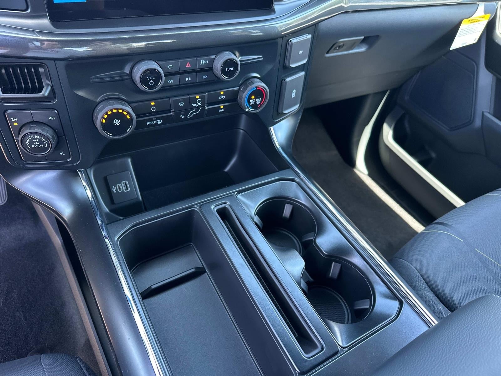 2025 Ford F-150 STX 4WD SUPERCREW 5.5' BO