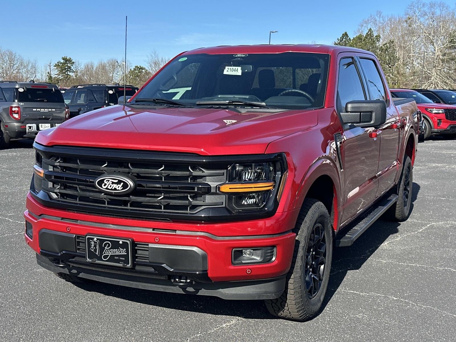 2025 Ford F-150 XLT 4WD SUPERCREW 5.5' BO