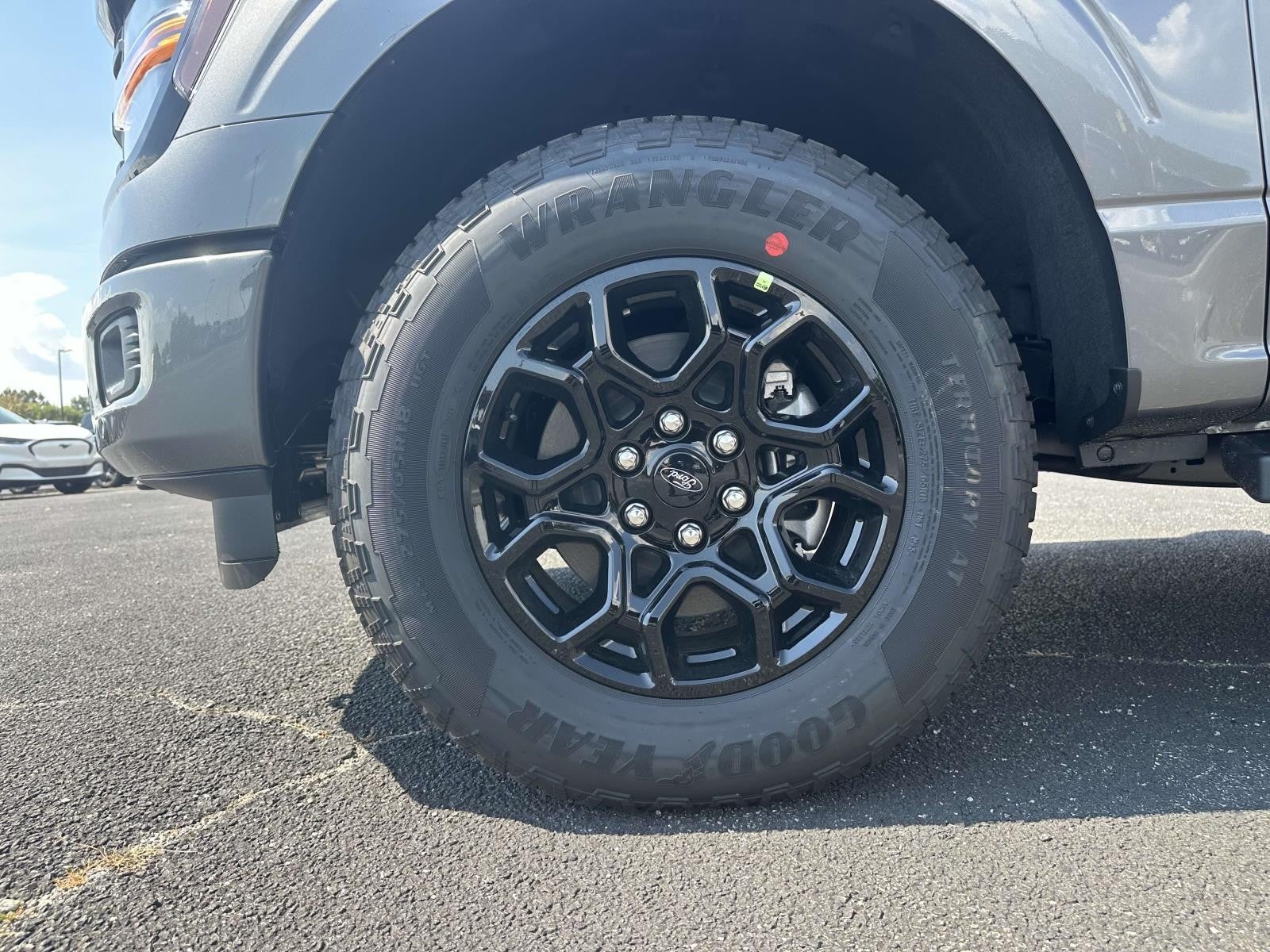 2025 Ford F-150 XLT 4WD SUPERCREW 5.5' BO