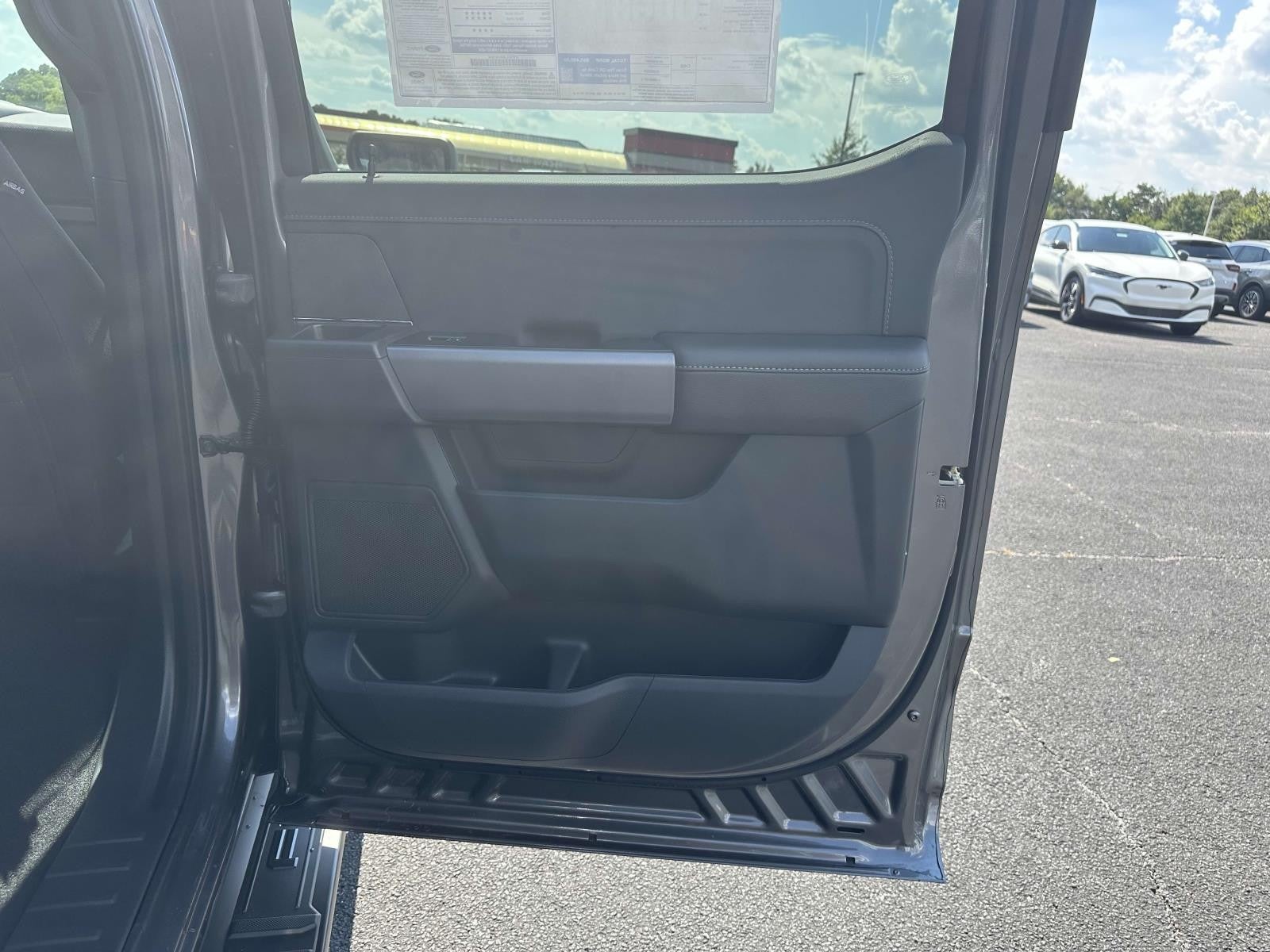 2025 Ford F-150 XLT 4WD SUPERCREW 5.5' BO