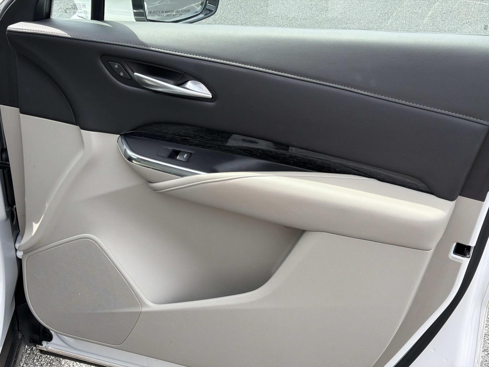 2023 Cadillac XT4 FWD Premium Luxury