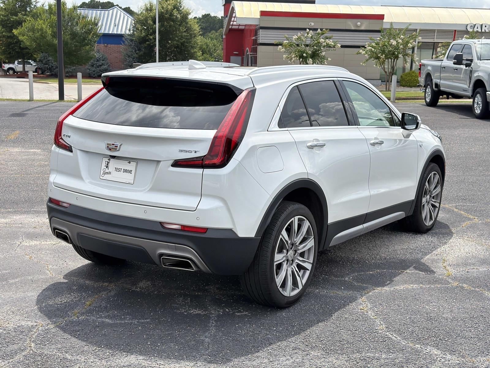 2023 Cadillac XT4 FWD Premium Luxury