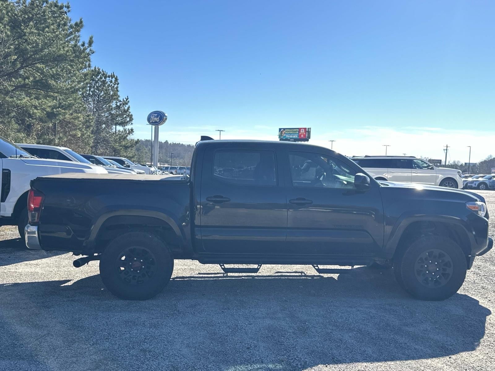 2022 Toyota Tacoma 4WD SR5