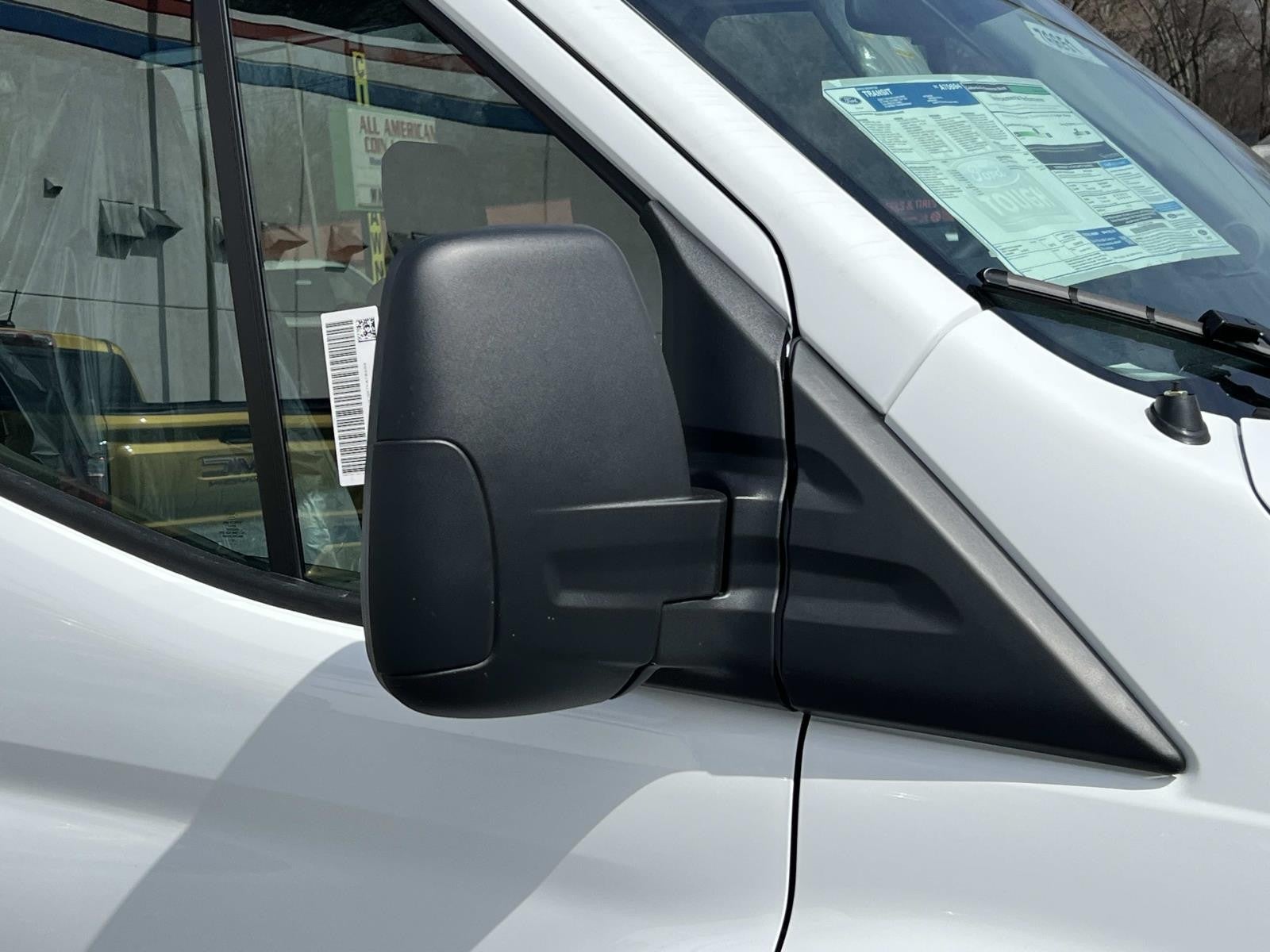 2026 Ford Transit Passenger Wagon T-350 148 MED ROOF XL RW