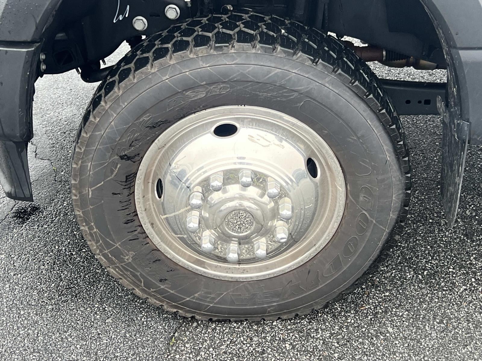 2024 Ford Super Duty F-550 DRW XLT 4WD REG CAB 169 WB 8