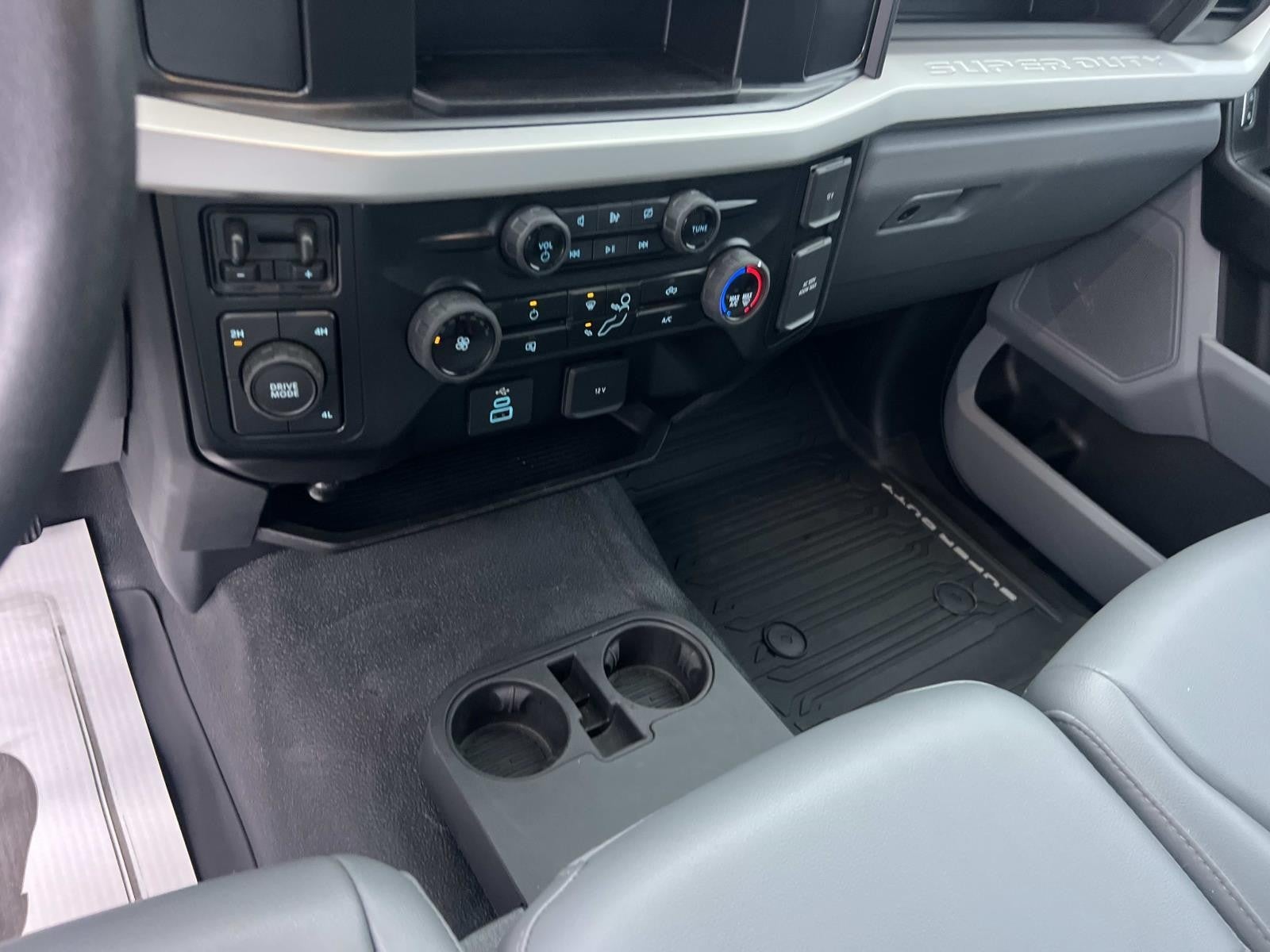 2024 Ford Super Duty F-550 DRW XLT 4WD REG CAB 169 WB 8