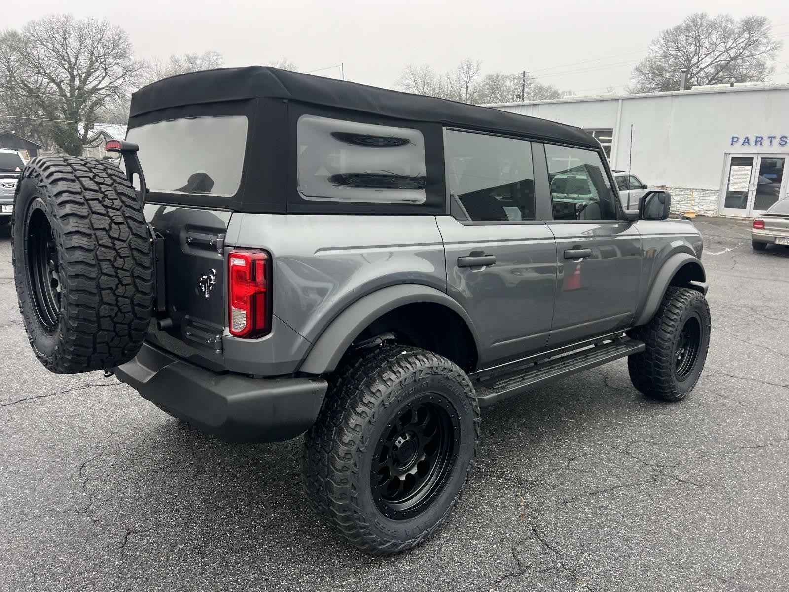 2025 Ford Bronco Base