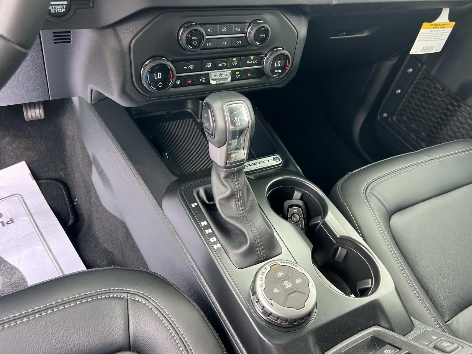 2025 Ford Bronco OUTER BANKS 4 DOOR 4X4