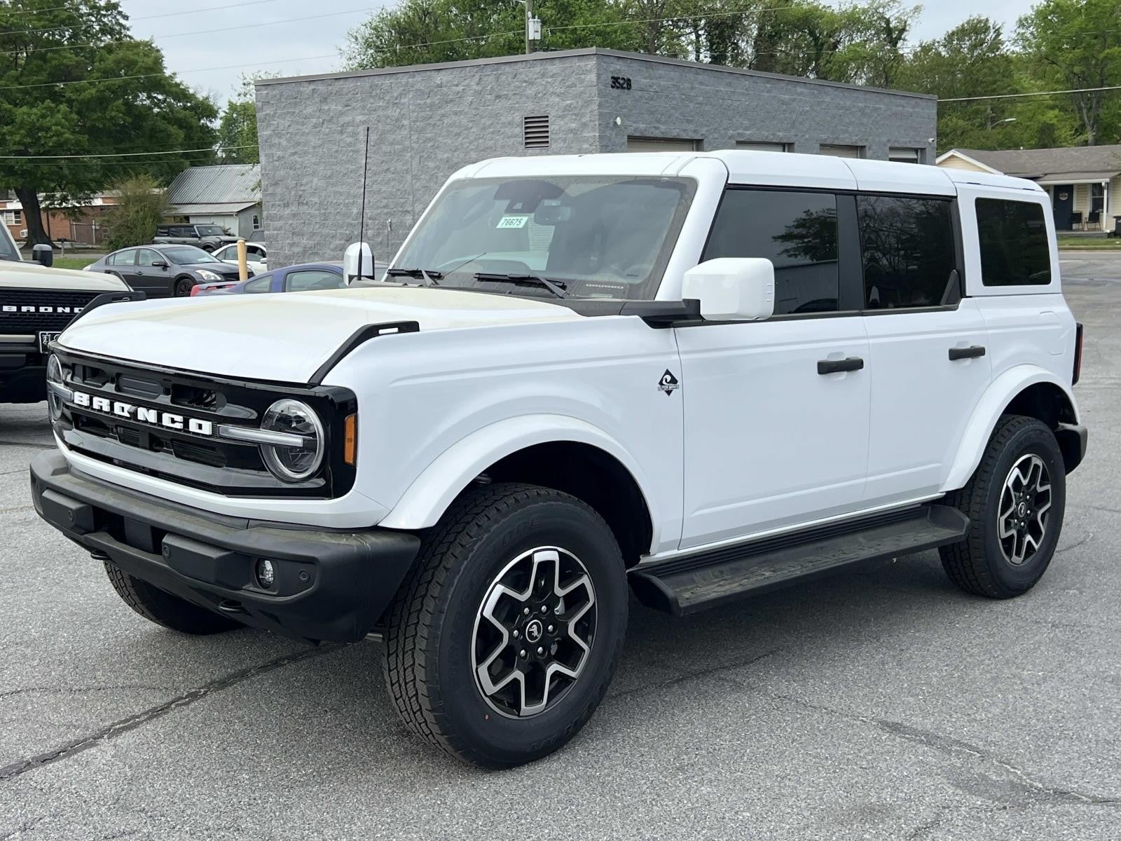 2025 Ford Bronco OUTER BANKS 4 DOOR 4X4