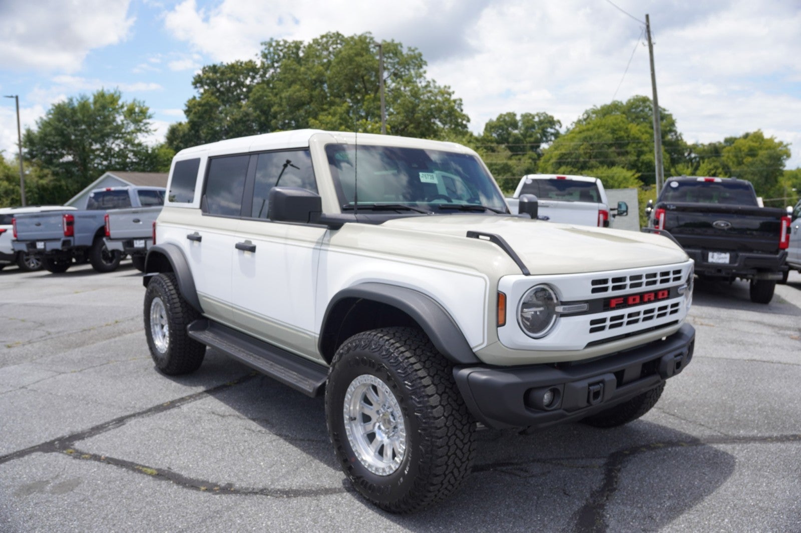 2025 Ford Bronco HERITAGE EDITION 4 DOOR PUG PACKAGE